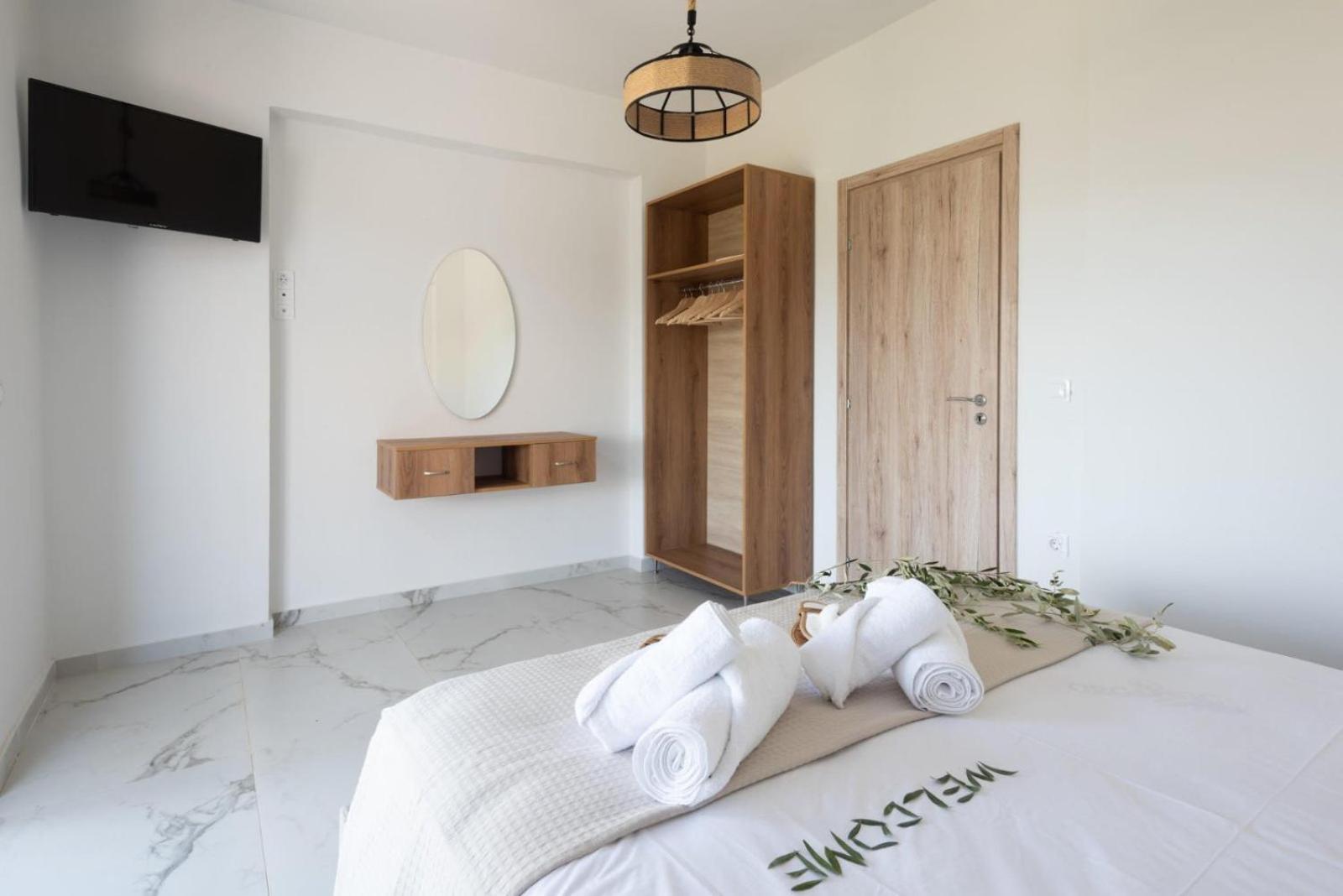 Three Charites Resort Ялова Екстер'єр фото